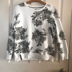Ampersand Avenue Crewneck Women Sweatshirt White Black Floral  Print size Medium
